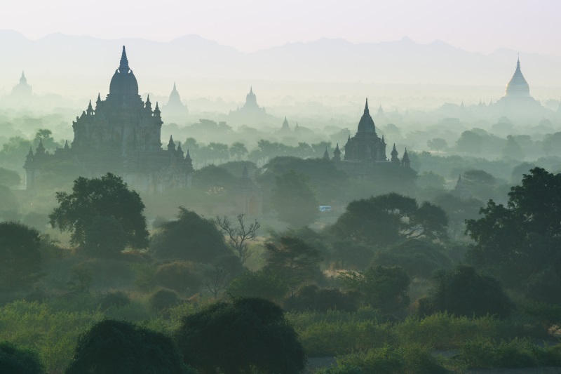 ancient Bagan's valley of a Thousand Temples