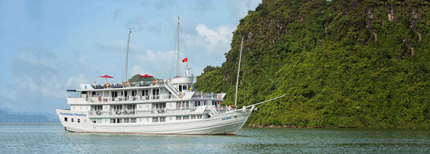 Paradise Prestige Cruise on Halong Bay, Vietnam.