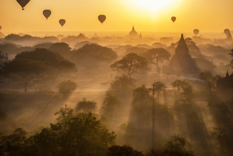 Bagan Thousand Temples with flying balloons