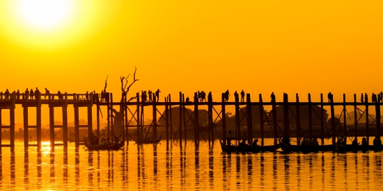 U bein bridge at sunset Amarapura